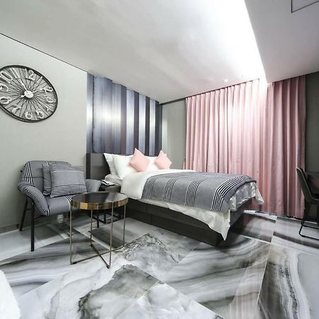 The Post Hotel Seoul Bagian luar foto