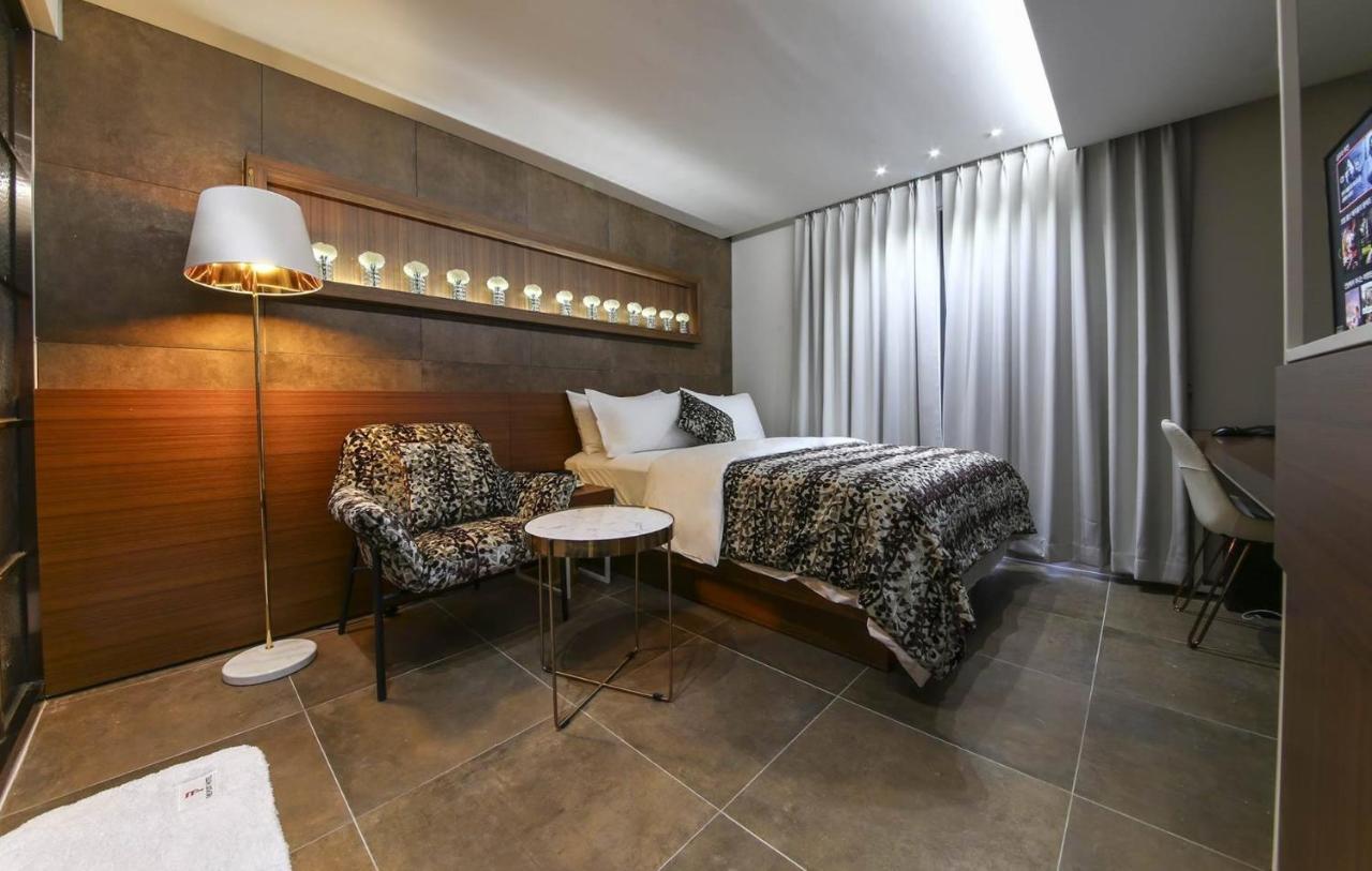 The Post Hotel Seoul Bagian luar foto