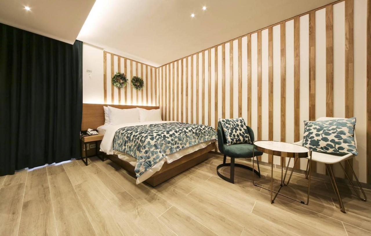 The Post Hotel Seoul Bagian luar foto
