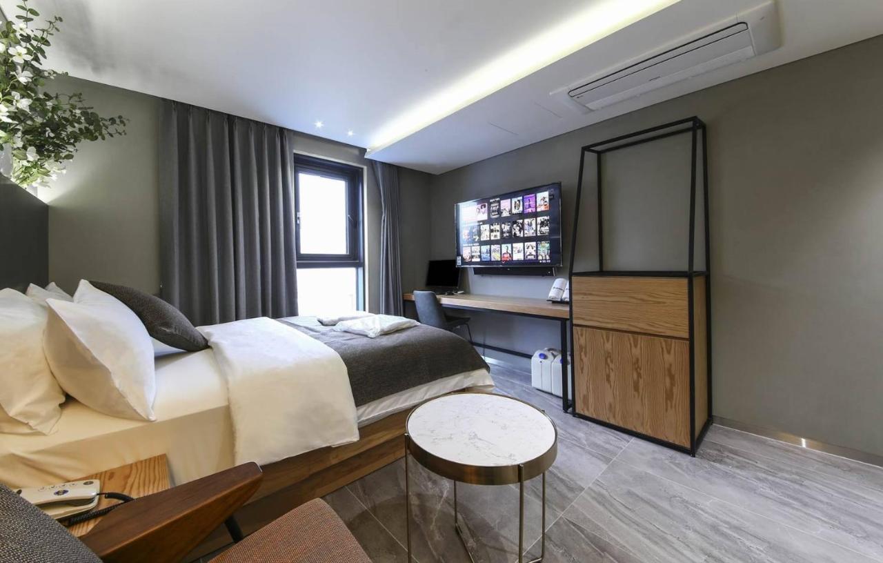 The Post Hotel Seoul Bagian luar foto