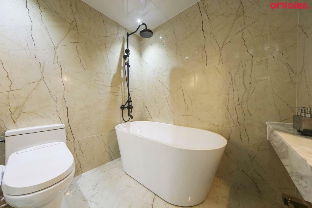 The Post Hotel Seoul Bagian luar foto
