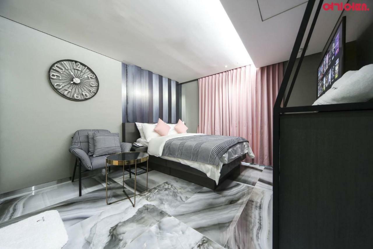 The Post Hotel Seoul Bagian luar foto